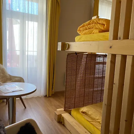 Πανσιόν Pardo Bar *