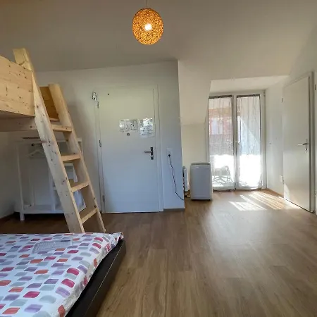 Πανσιόν Pardo Bar