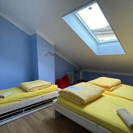 帕尔多酒吧旅馆 招待所