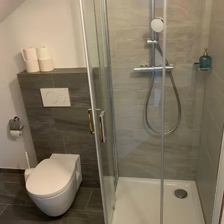 Pardo Bar Guest house *